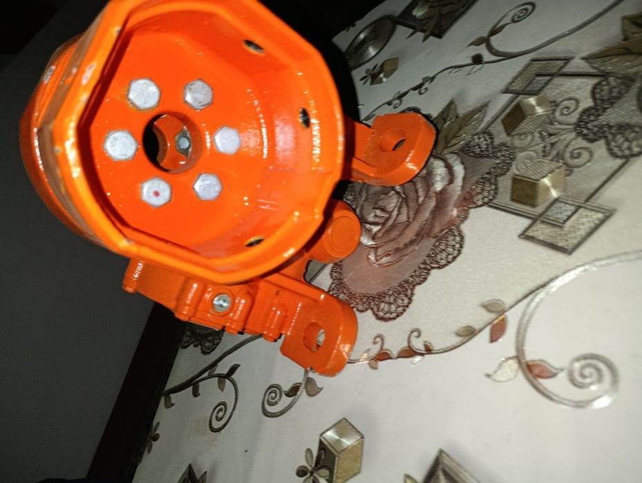 Reduktor sotiladi yangi