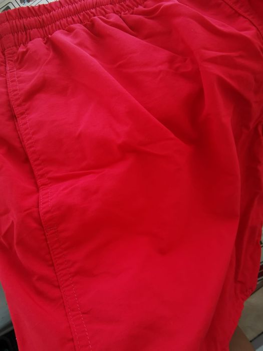 Short apa- inot Speedo rosu