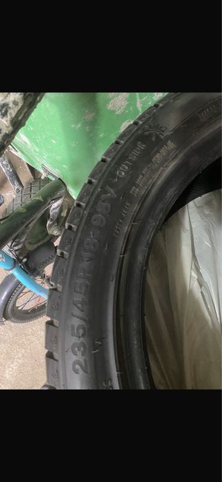 Зимние шины 235/45/R18 Triangle