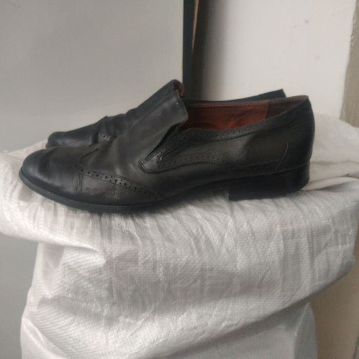 Продам кожаную обувь..