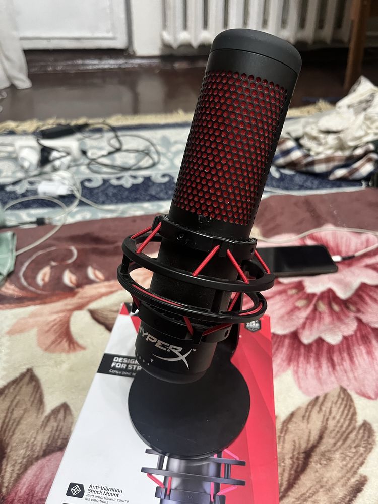 Микрофон HyperX Quadcast
