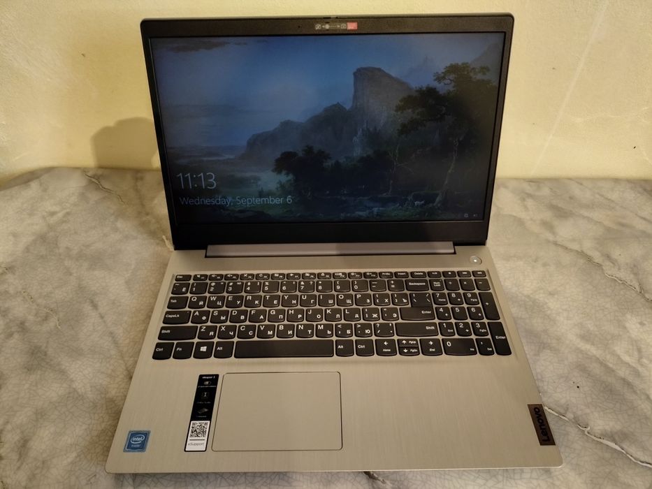 Lenovo ноутбук 130000т почти новый
