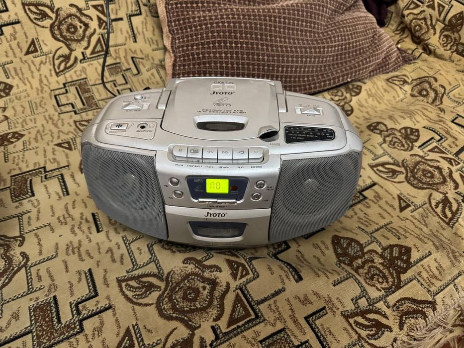 Продам магнитофон рабочем состоянии