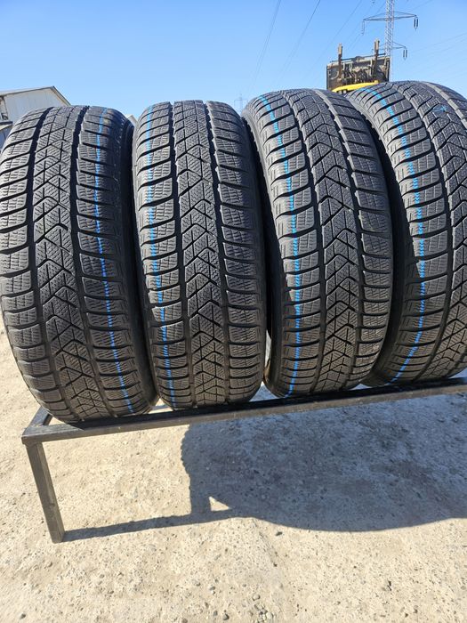 Vând 4 anvelope iarna 205/60/17 205/60r17 PIRELLI