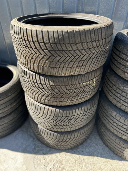Set anvelope m+s 235/35R19 Bridgestone!