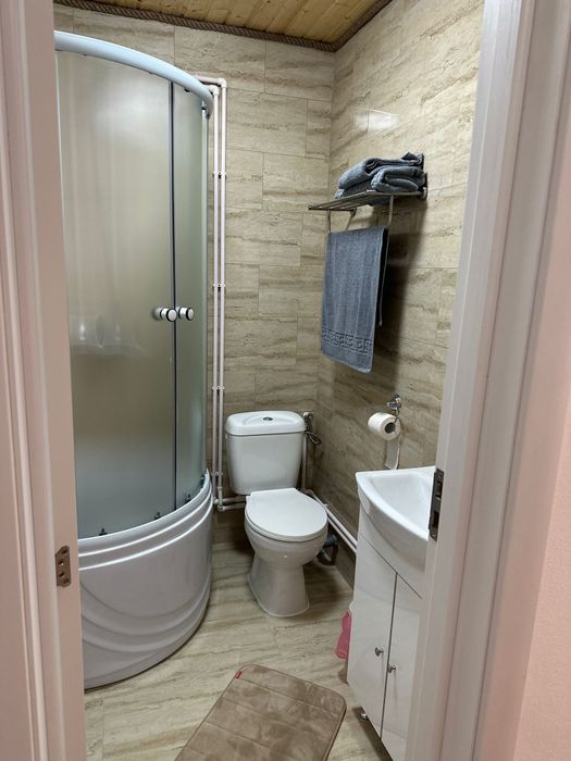 Închiriez cabană în stațiunea turistică Rausor Retezat