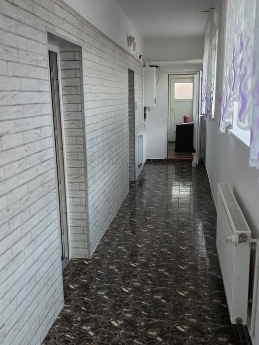 Închiriez casă în Fântânele