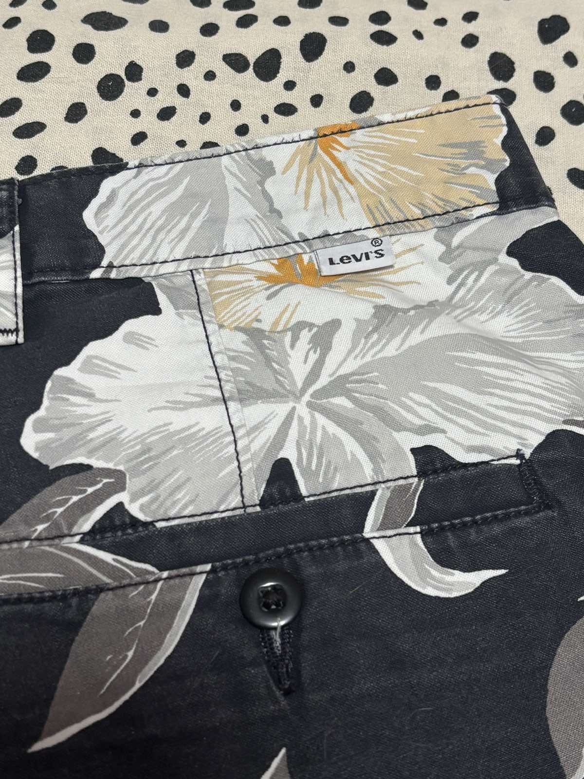Къси панталони Levi's