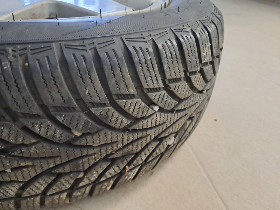 Opel Corsa C vand sau dezmembrez caiciucuri iarna vara 185/65/14 cauci