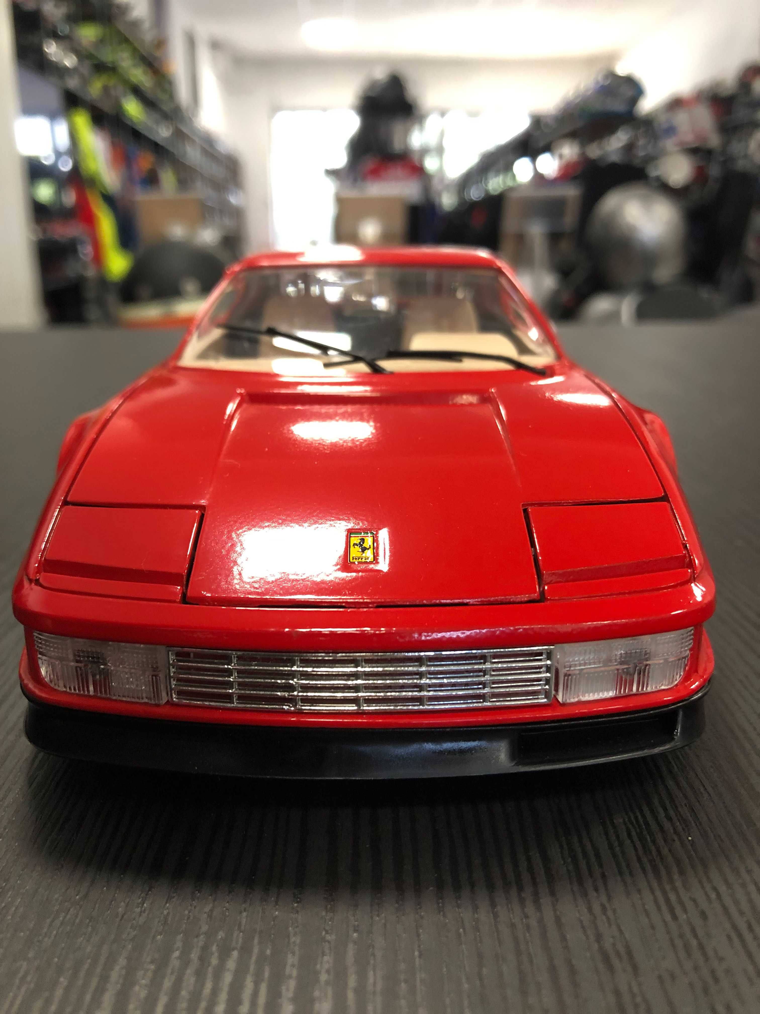 BBURAGO метална колекционерска количка FERARRI TESTAROSSA 1:18