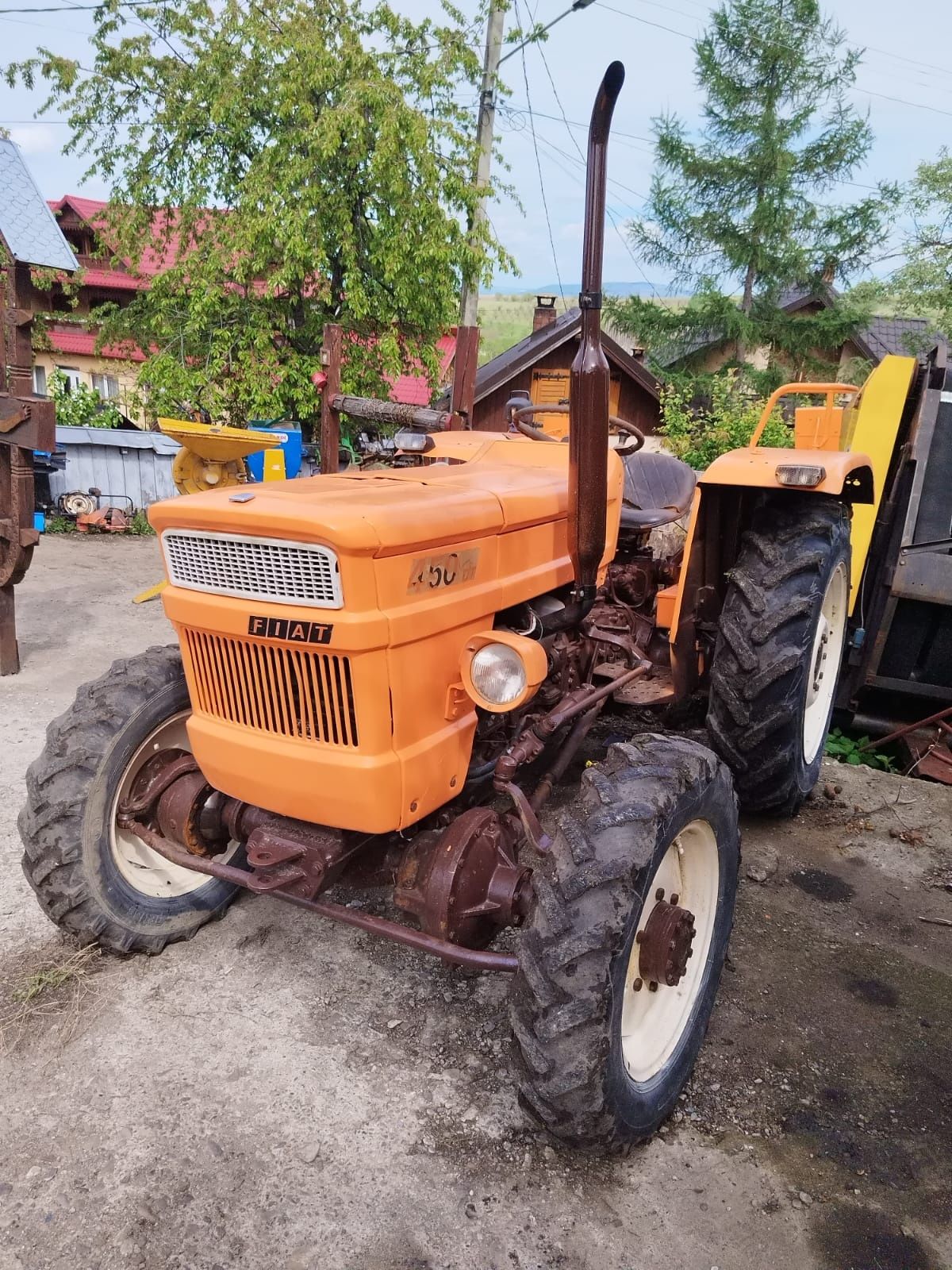 Vând tractor fiat 450dt recent adus