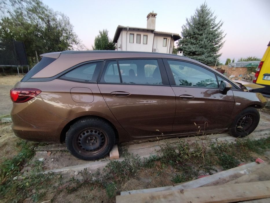 Opel Astra K tourer на части
