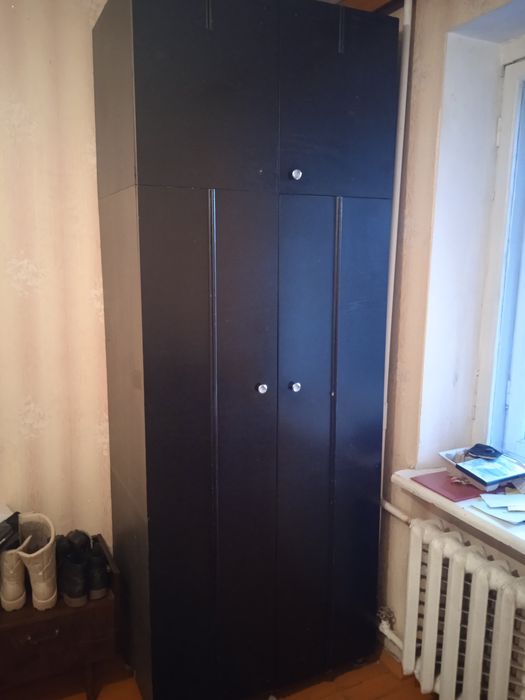 Продам шкаф платяной черного цвета двухстворчатый двухярусный в хороше