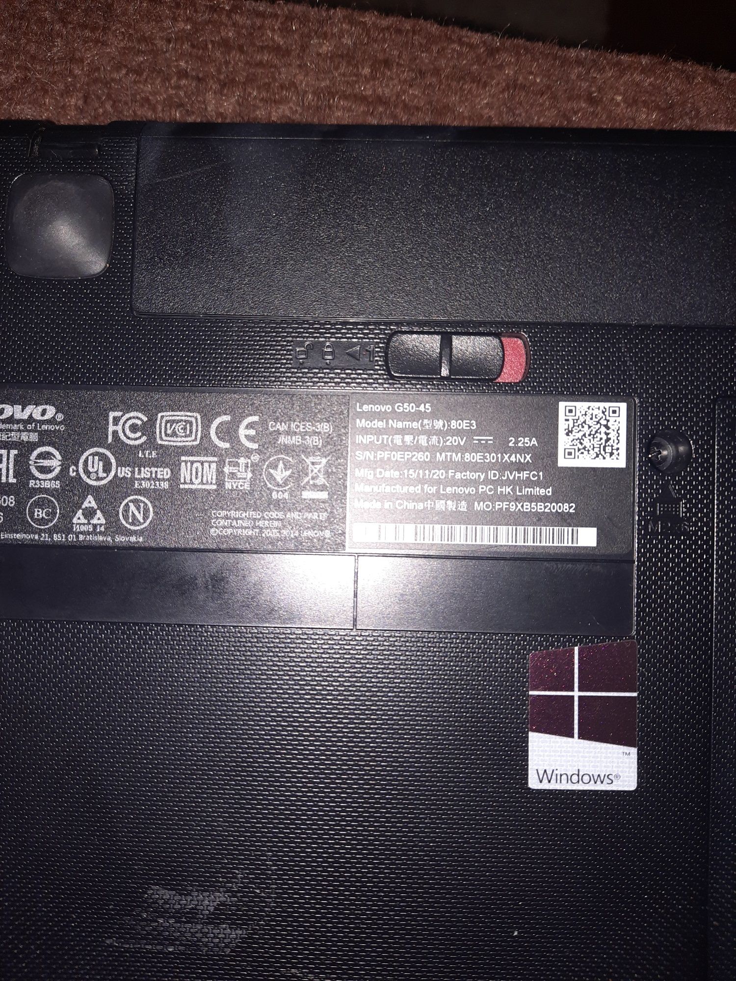 vând laptop LENOVO nou!!ssd 240 gb /4 gb bluetooth/cameră video!+CADOU