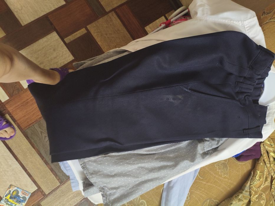 Продам школьную форму на мальчика 134 140 размер