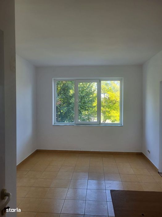 Mangalia 2 camere Saturn de vanzare