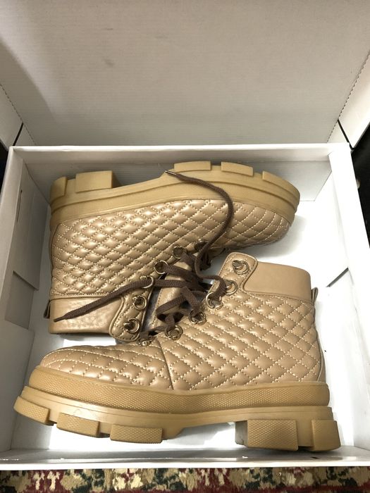 Продам Ботинки