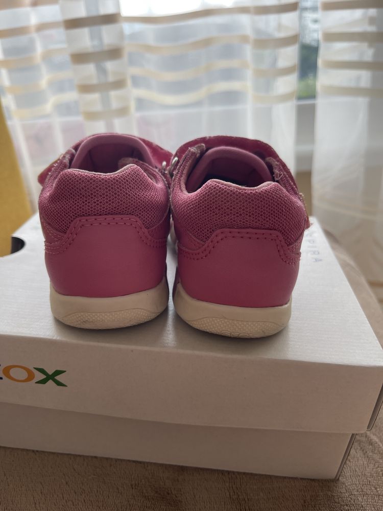 Детски сандали Geox