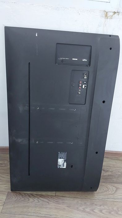 Телевизор LG на запчасти