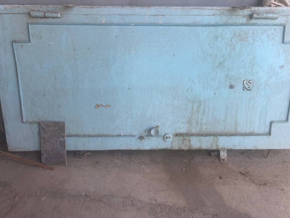 Темир эшик сотилади