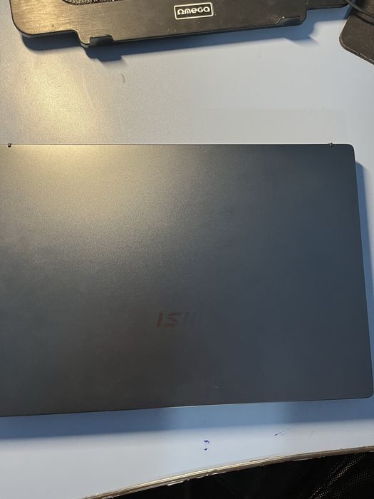 Laptop MSI Modern B14 de vânzare!