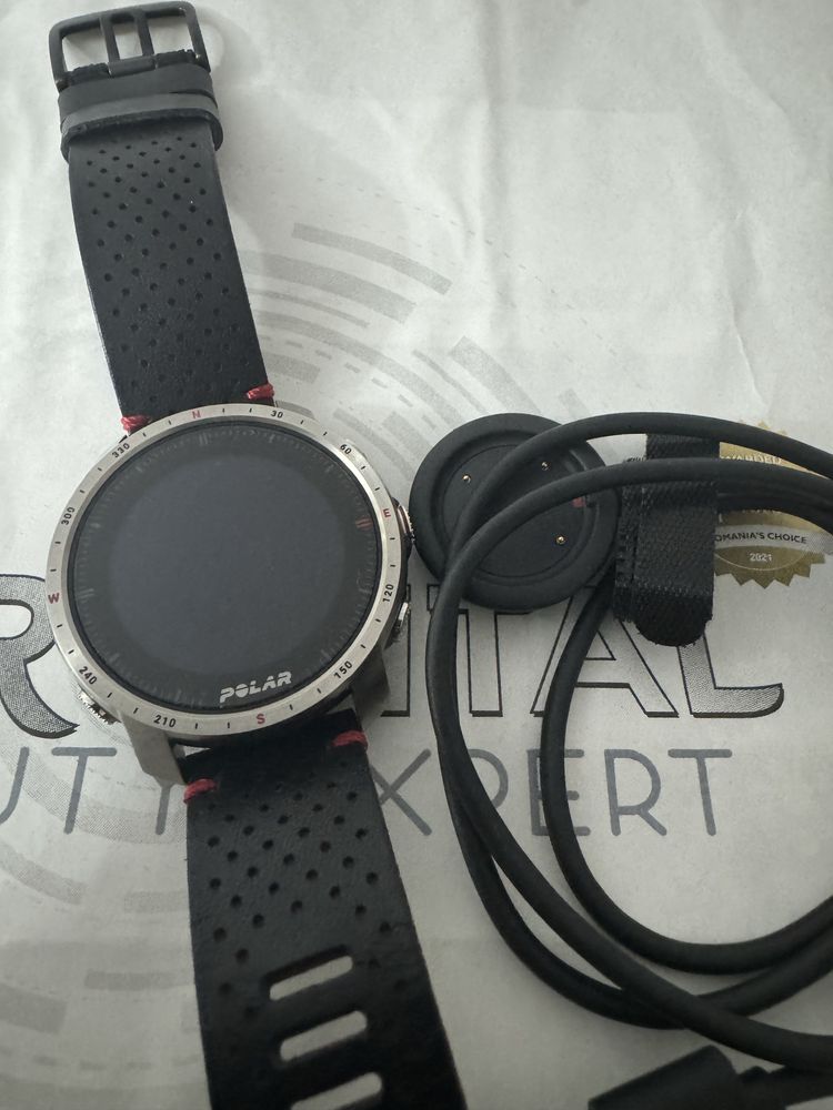 Smartwatch Polar Grit X PRO Titan impecabil