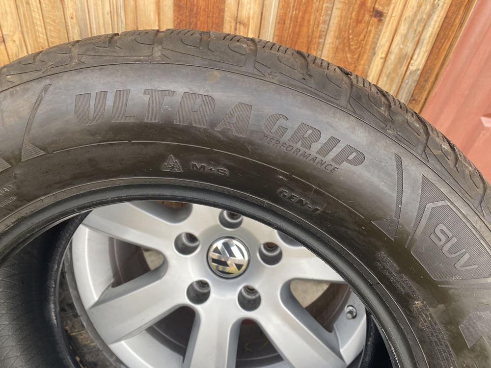 Vand jante originale vw+cauciucuri pe aceeasi dimensiune 235/65 r17