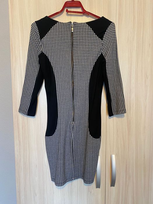 Продавам няколко рокли