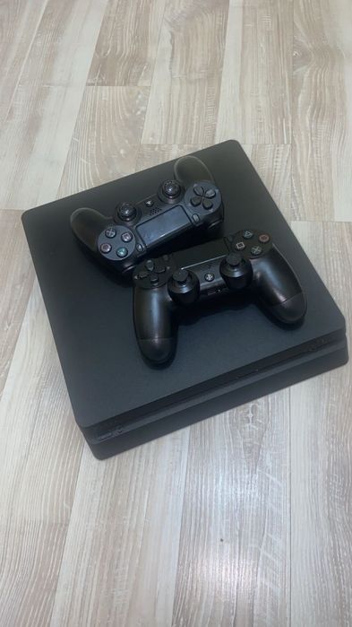 Playstation ps 1тб  почти новый