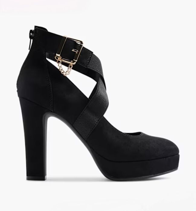 Стилни дамски обувки на висок ток