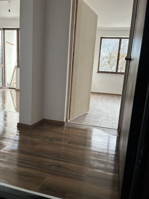 Продавам Двустаен апартамент