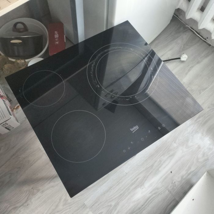 Электро варочная  встраиваемая плита Beko