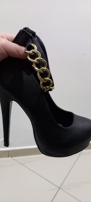 Pantofi cu platforma Nr 37