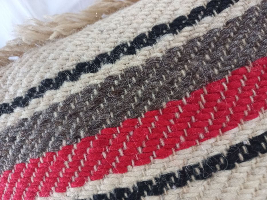 Pernă  lucrată  manual