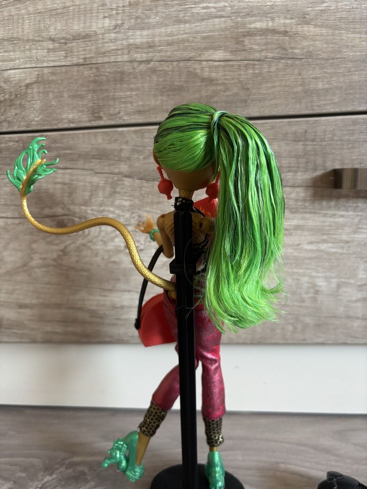 Кукла Monster High Jinafire Long New Scaremester