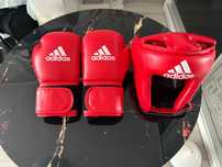 Vând mănuși + cască Box