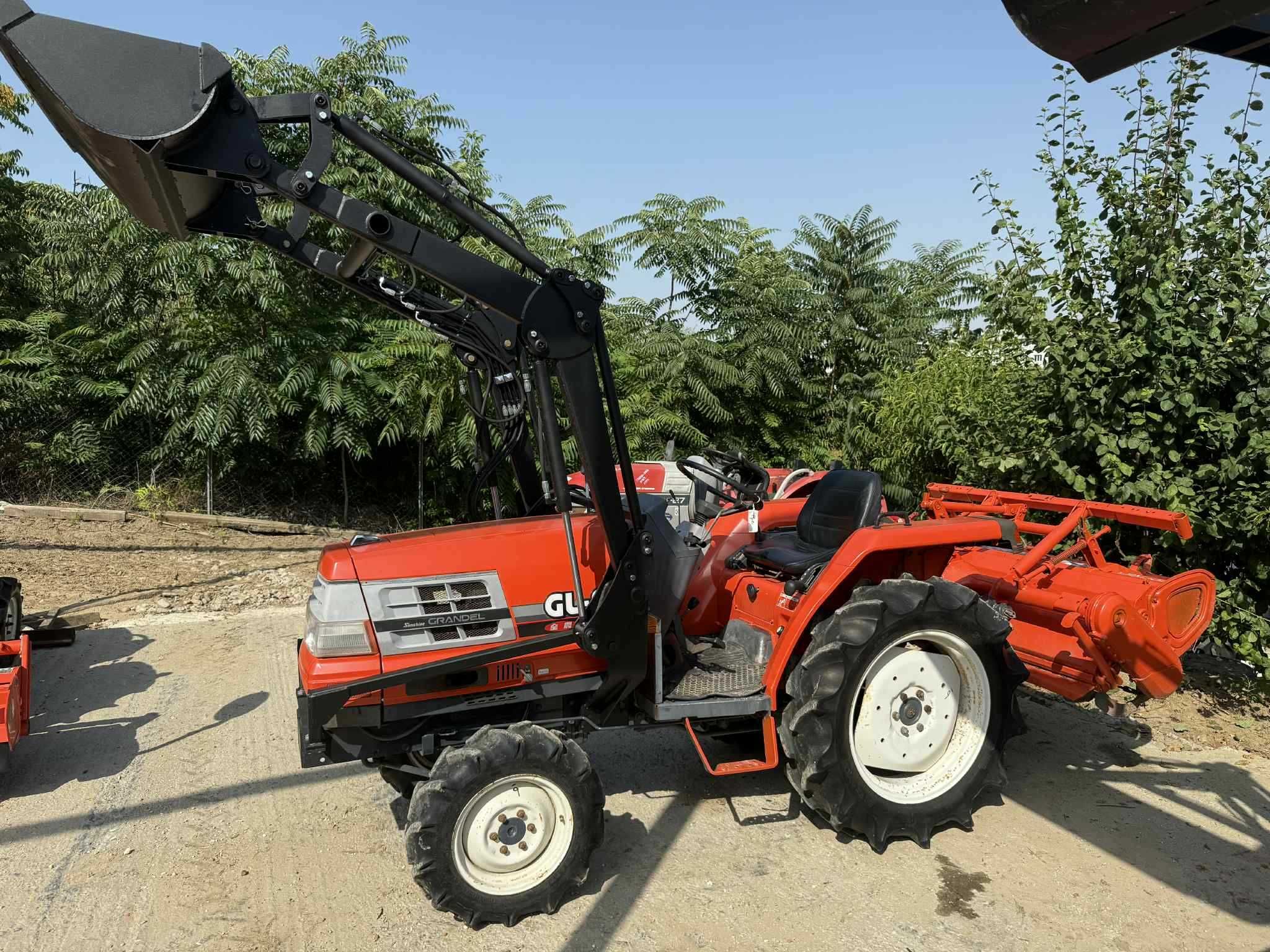 Челен товарач KUBOTA GL23 4x4