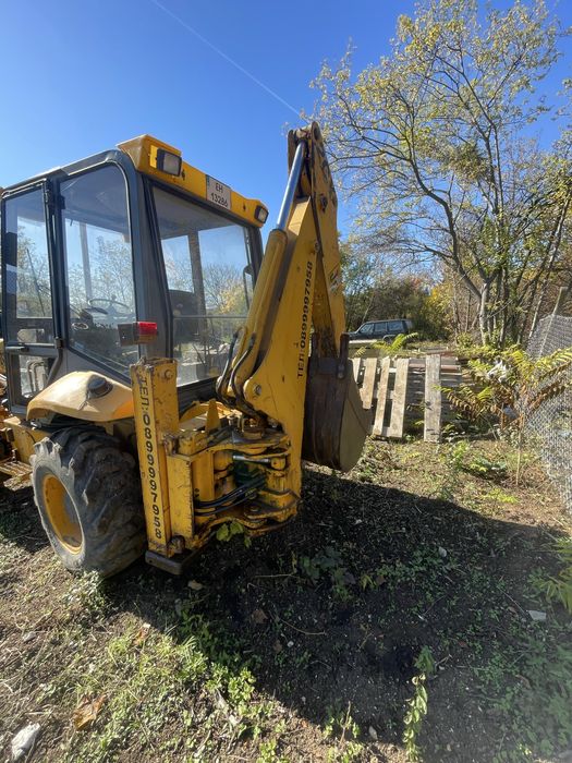 Колесен багер JCB CX2