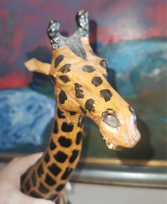 Фигура на жираф папиемаше естествена кожа рисувана и изработена ръчно