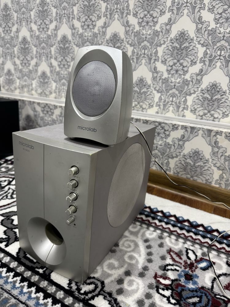 Microlab m-900 2.1