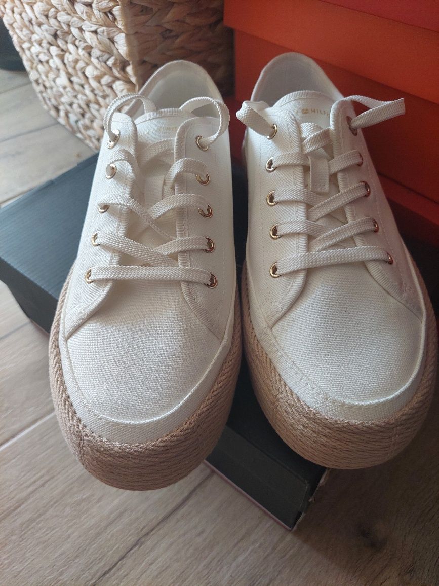 Кецове Tommy Hilfiger
