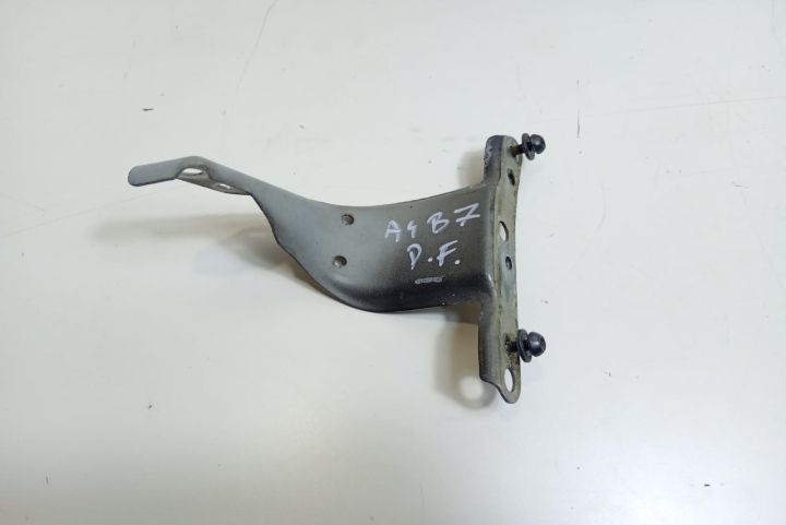 Suport  aripa dreapta fata 8E0821136A Audi A4 B7