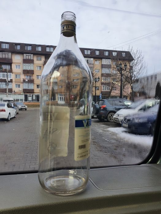 Sticle de 1 sau 2 litri cu dop pentru lichide