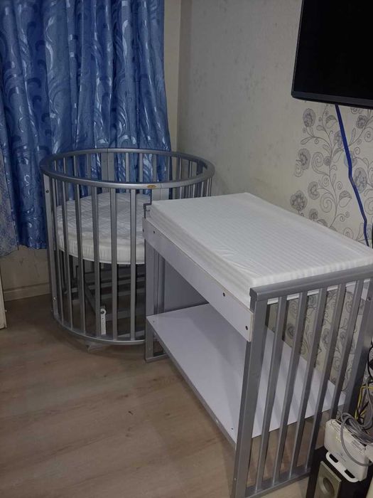 Детская кроватка