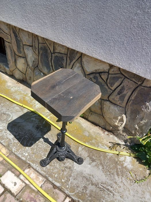 Se vinde o consolă și o putină