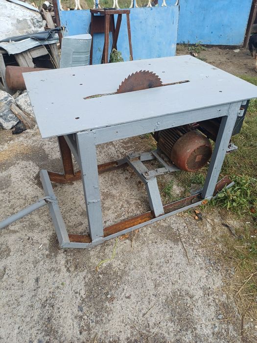 Продам.Циркулярку 380.Баги из ваз99.Редуктор РЧУ-80.Редуктор ц2у250.