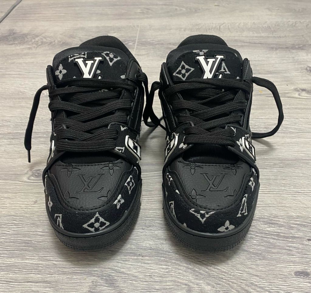 Adidasi Louis Vuitton Calitate Superioara  Model Nou
