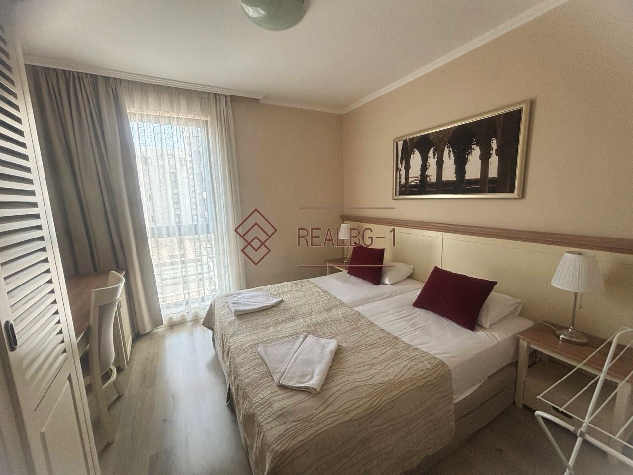 Продава се Тристаен апартамент в Балчик - 99 кв.м за 1152 €/кв.м - Снимка #6