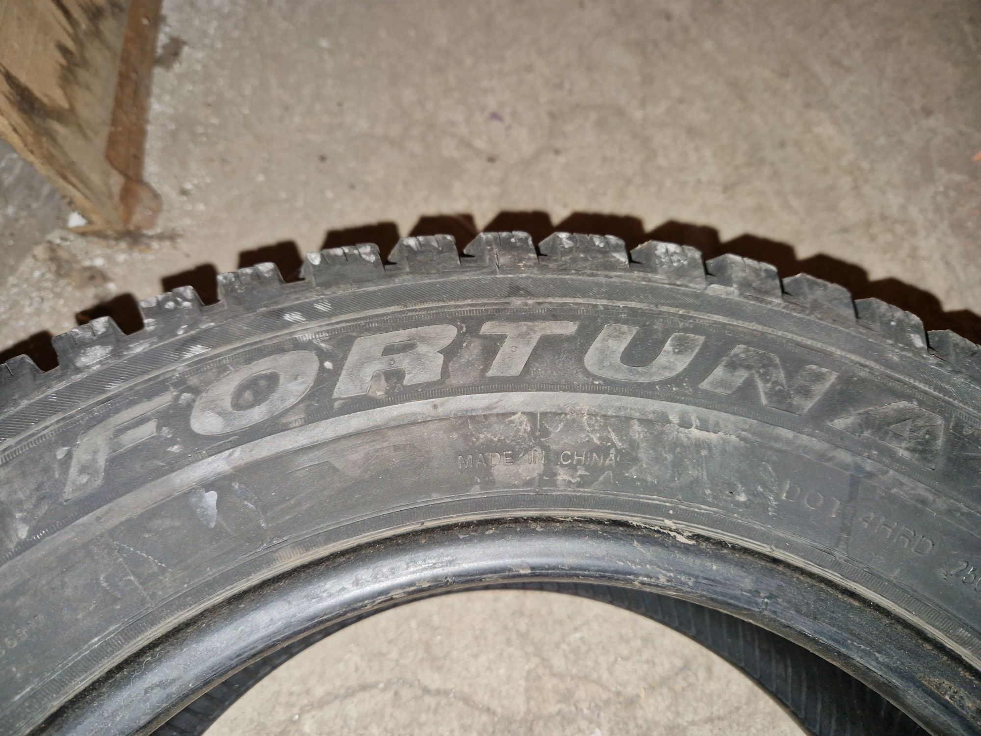 Зимни гуми 195/65R15