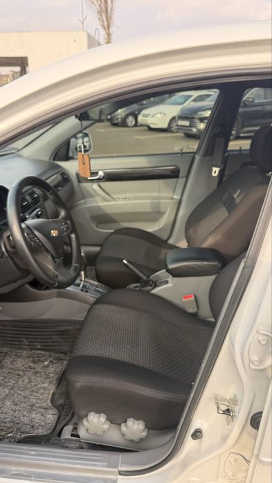 Gentra 2021 yil kraska top toza rangi oq ideal moshina